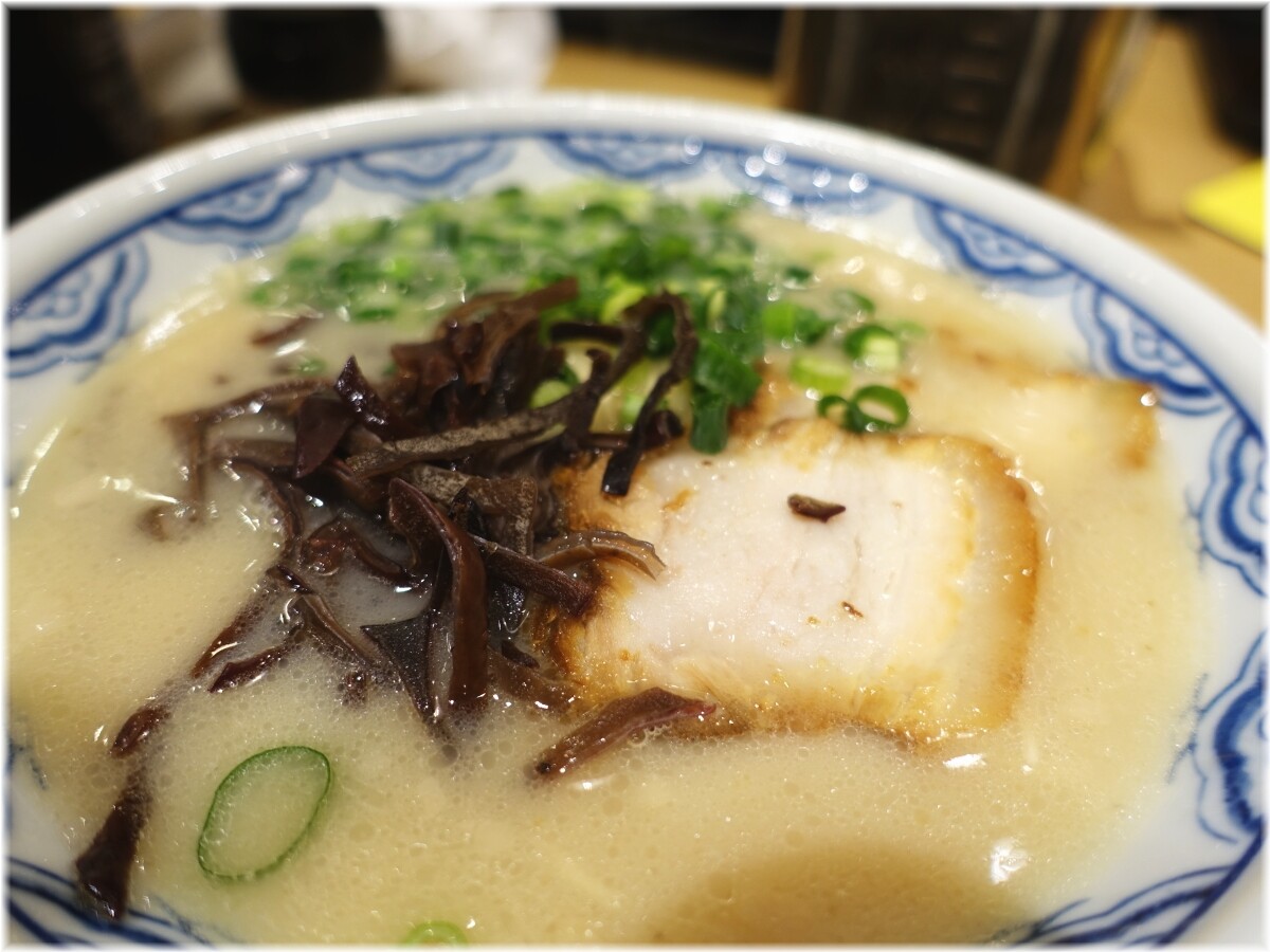 由丸大手町店 博多ラーメンの具