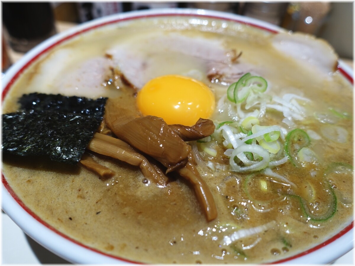 玉東京駅店 特製濃厚とろりそばの具