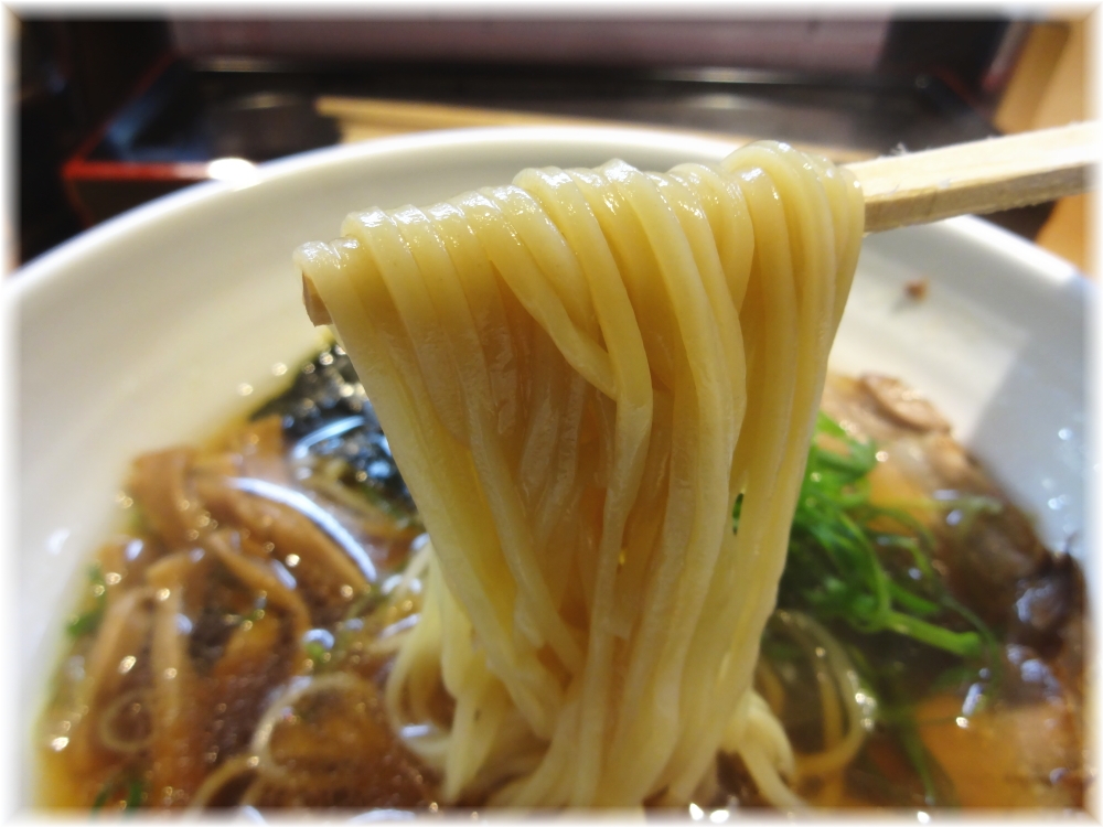 巌哲 醤油の麺