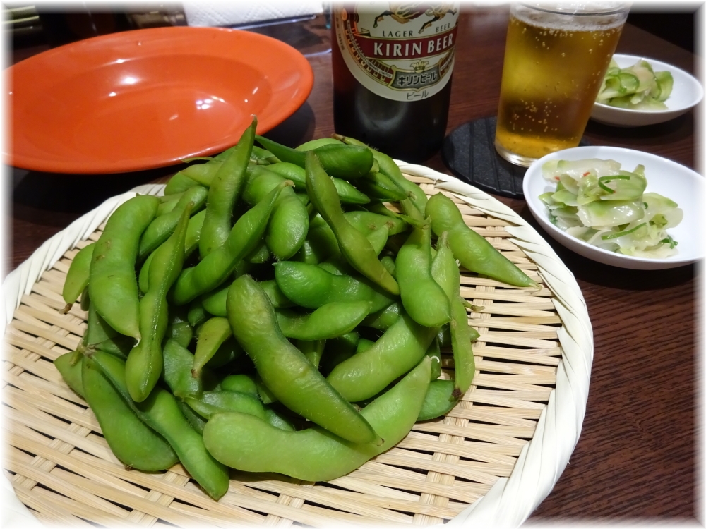 新福菜館 お二階隠れ 枝豆とザーサイ