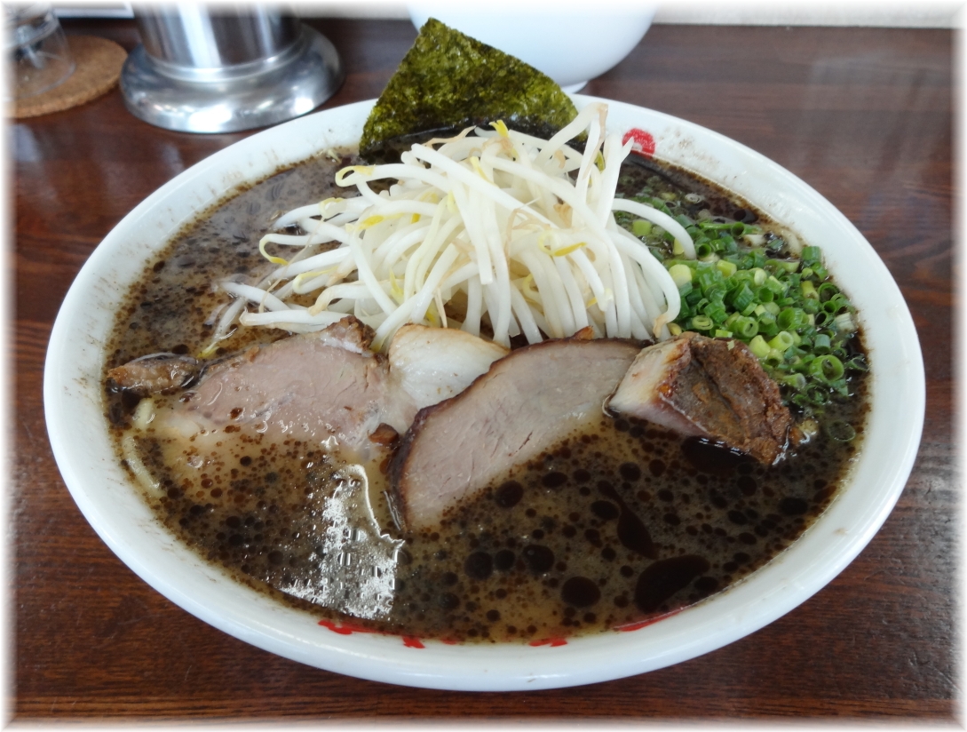 なんつッ亭 秦野本店 ラーメン