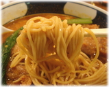 支那麺はしご 排骨担々麺の麺