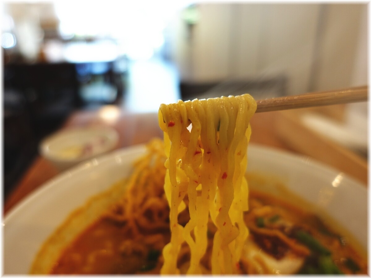 タイ国専門食堂 カーオソーイの麺