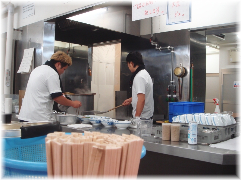 元祖長浜屋4 厨房