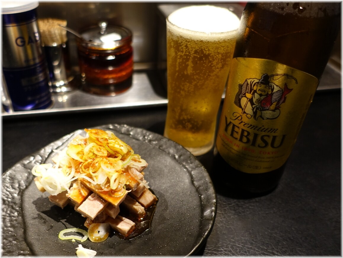 東京油組総本店大森組 エビスビールとつまみチャーシュー