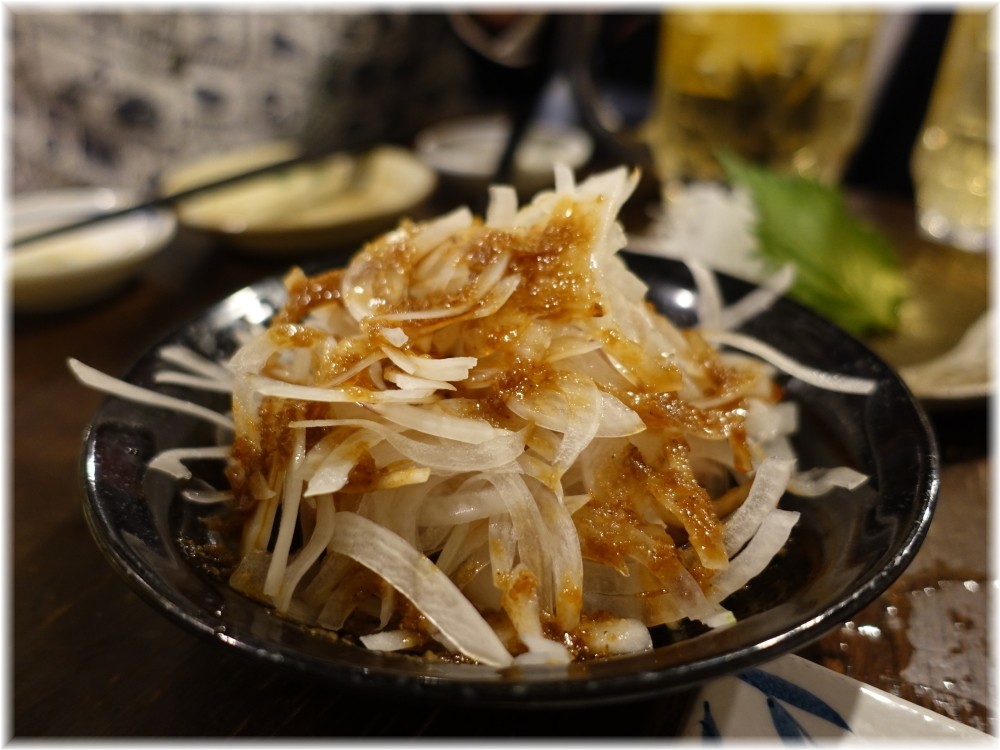 金町製麺11 お肉と玉ねぎの和え物