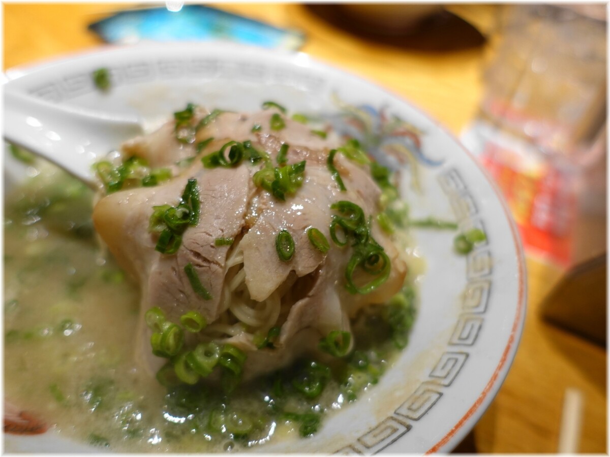 でぶちゃん 博多ラーメンの具2