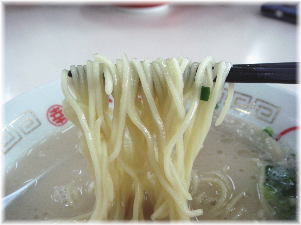 丸幸ラーメンセンター ラーメンの麺