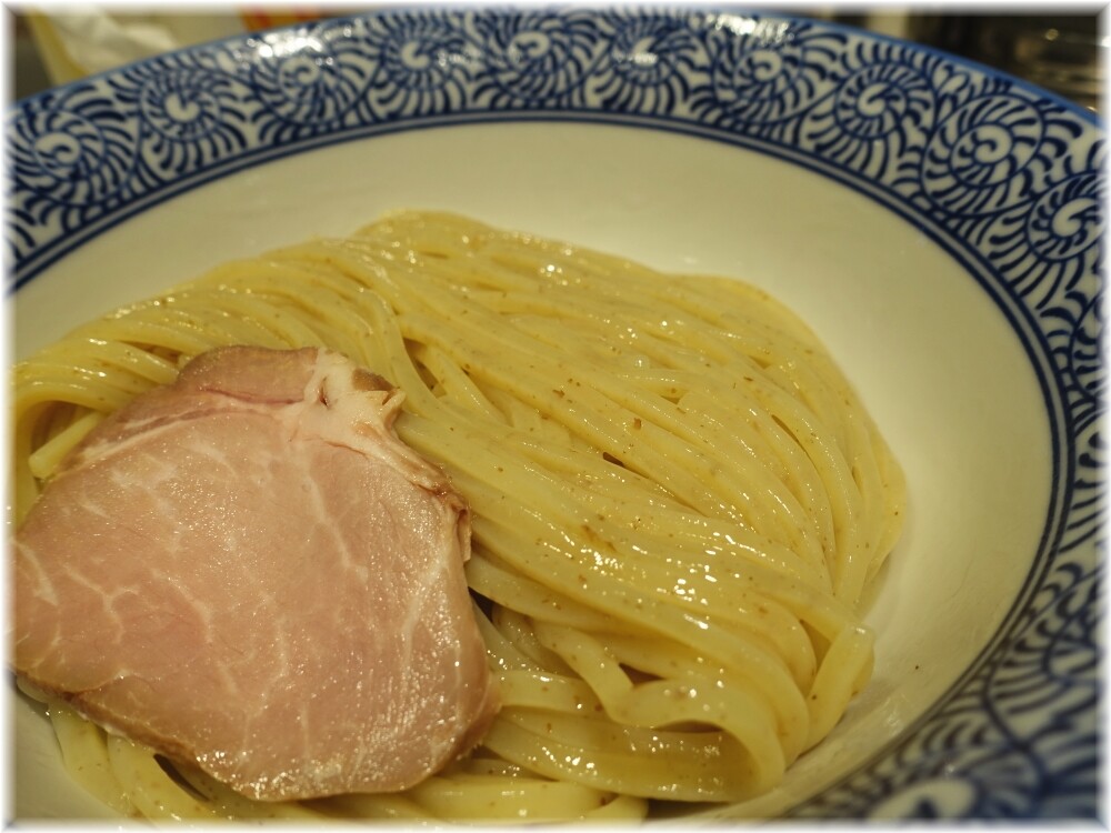 つけ麺一燈 サバカレーつけ麺の麺