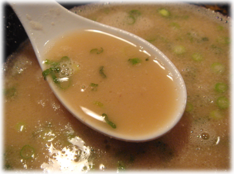 一幸舎博多本店 ラーメンのスープ