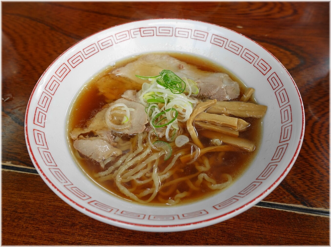 中華そば琴の 中華そば(麺半分)