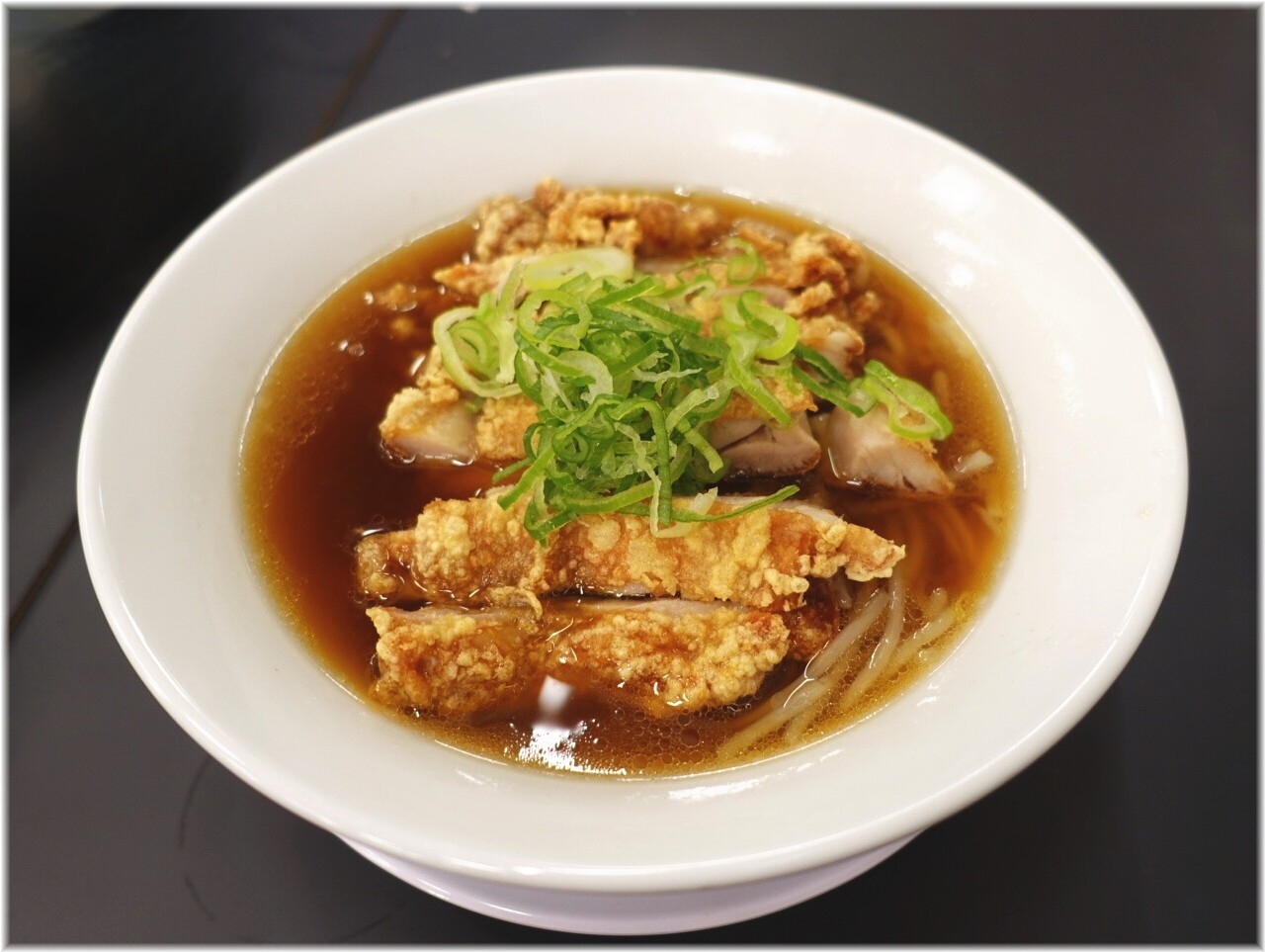 餃子の味よし渋谷道玄坂店 パーコー風からあげラーメン