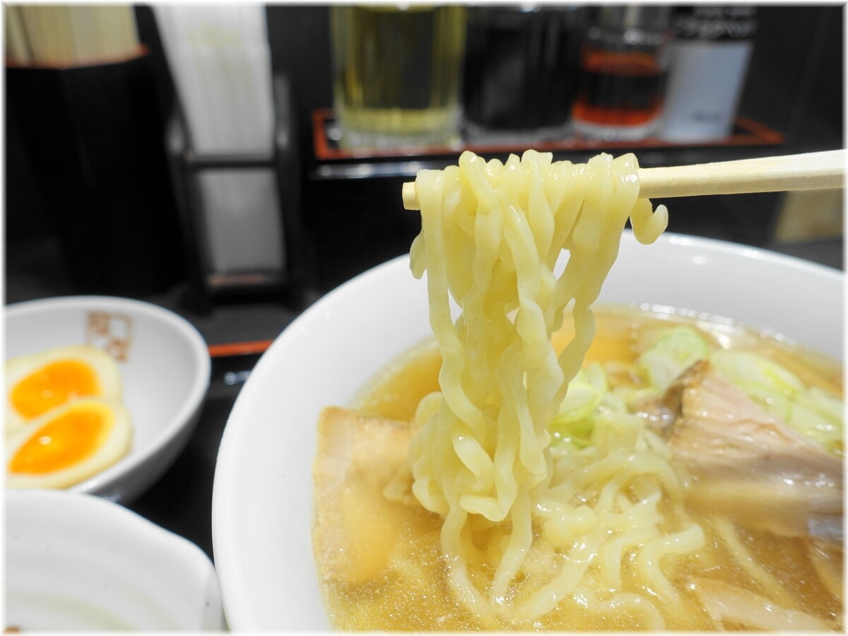 喜多方ラーメン坂内大森東口店 半チャーハンセットのラーメンの麺