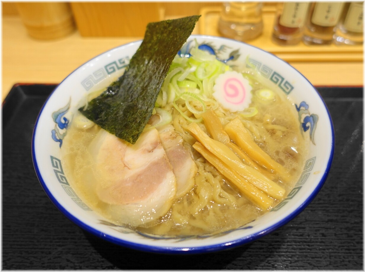 舎鈴東京サンケイビル店 新中華そば