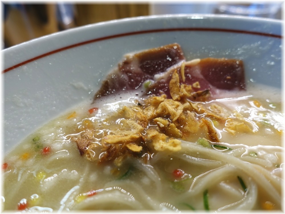 濃厚鶏そば 葵 濃厚鶏そば+特製トッピングに揚げネギ