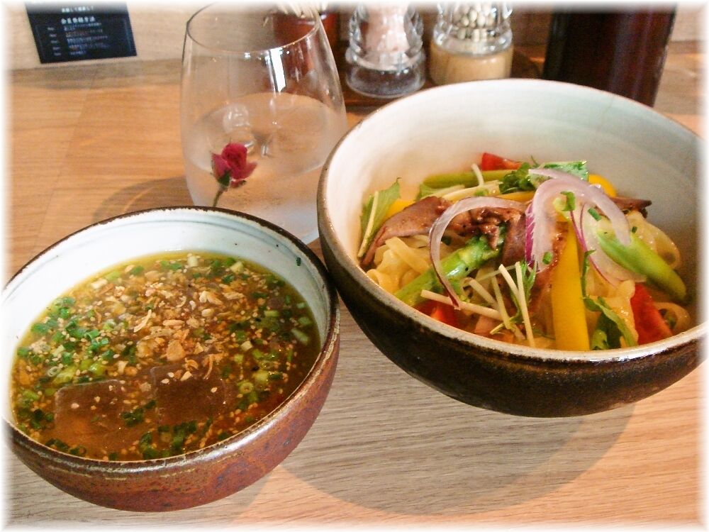 麺屋宗中目黒店 バラの香り塩冷やしつけ麺