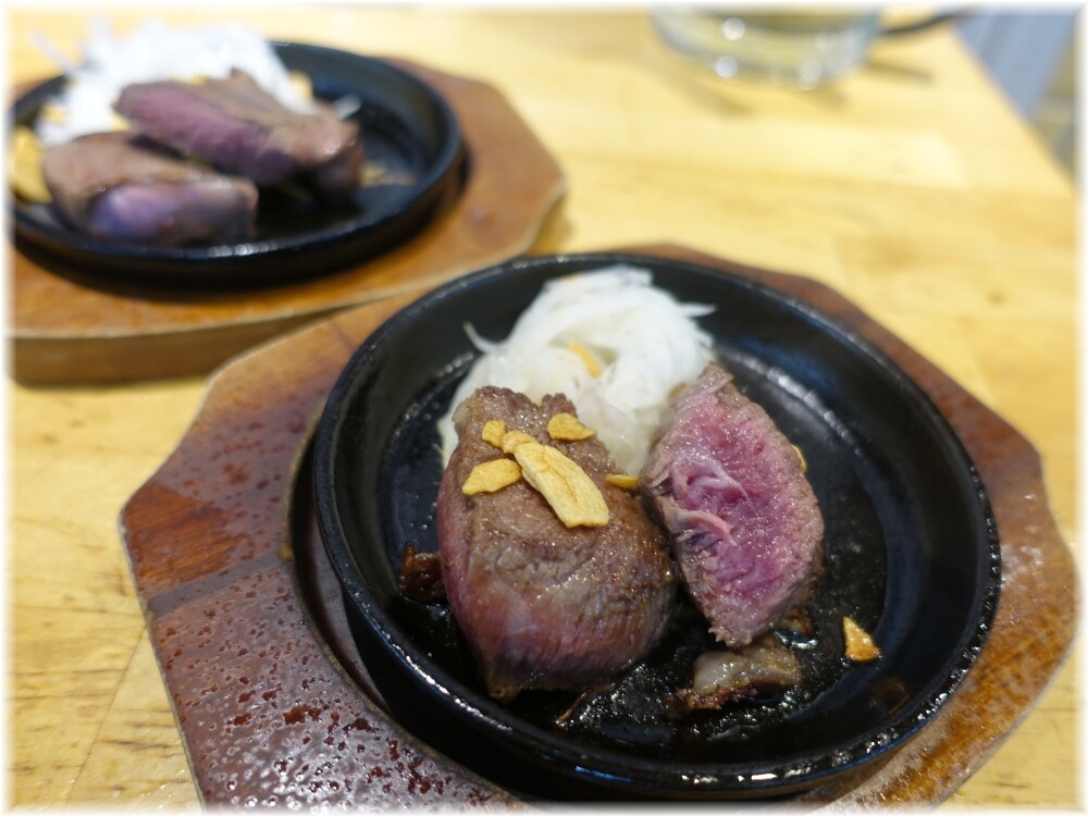 ビーフキッチンスタンド新橋店 牛ハツのレアロースト