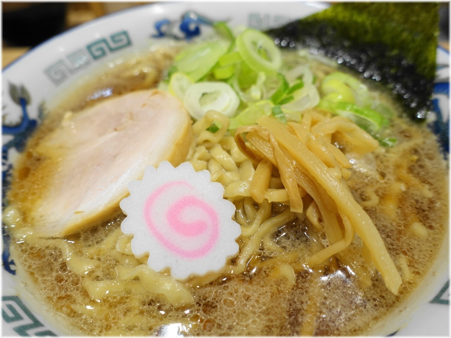 舎鈴アトレ川崎店5 らーめん(並盛)の具