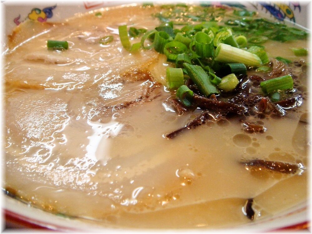 ぷらっとラーメン博多NO1 ラーメンのスープ
