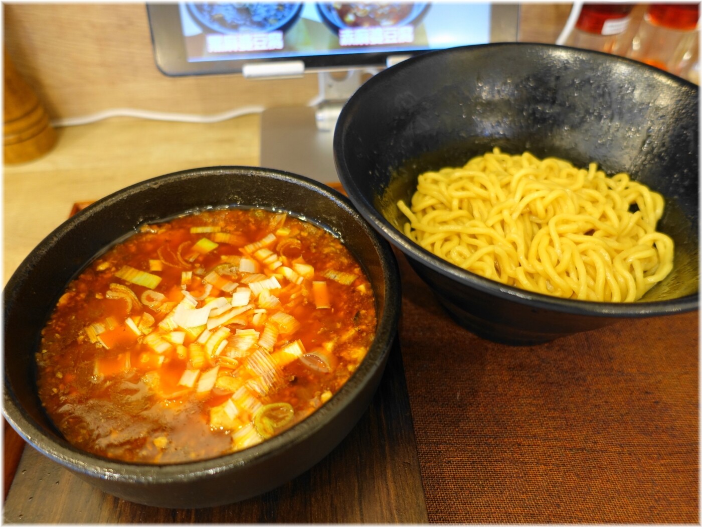 麻婆習慣多福楼 赤麻婆豆腐に麻婆専用麺