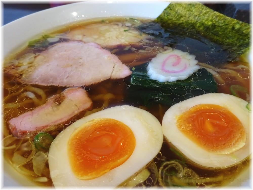 賀乃屋 手打中華そば味玉入りの具