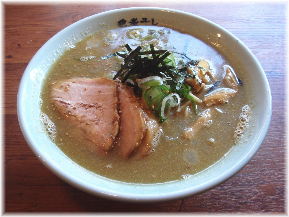 三三七 鶏煮干しそば