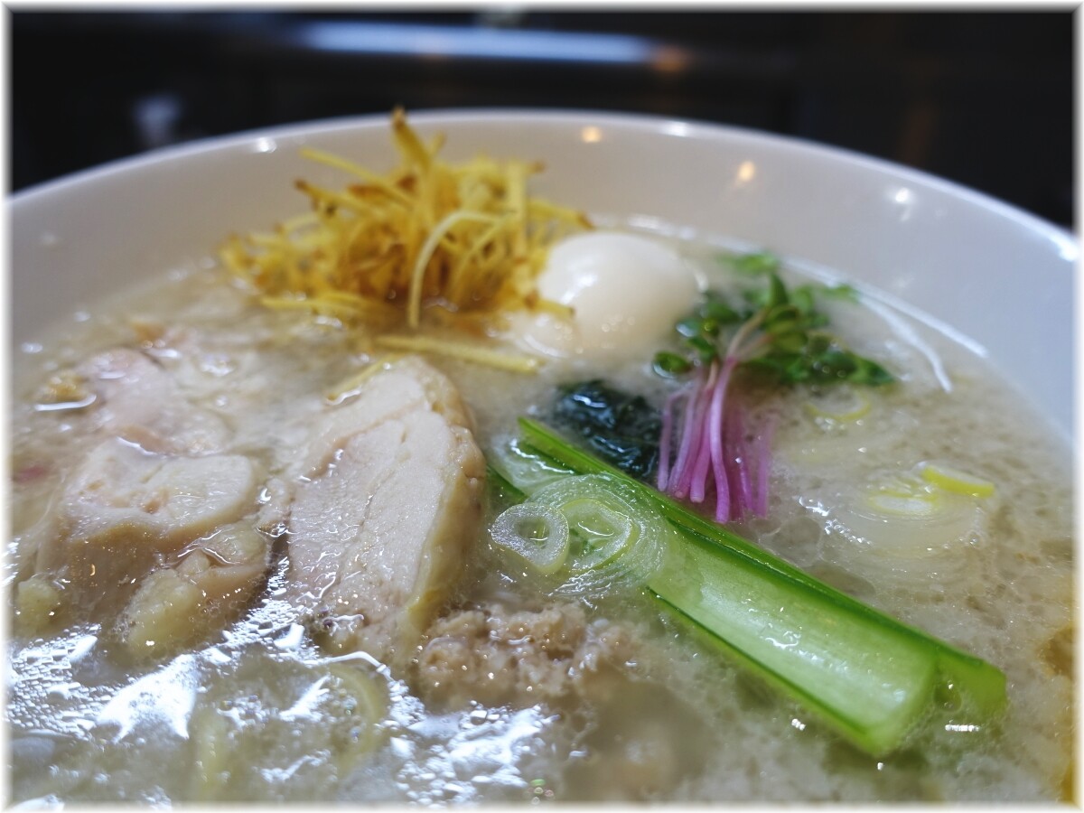 MANNISH(マニッシュ)亀戸店 塩生姜らー麺(コッテリ)に味玉の具