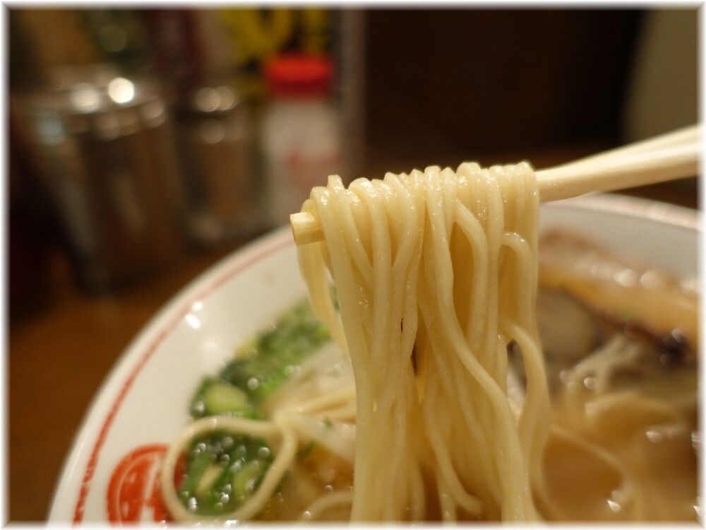 唐そば ラーメンの麺