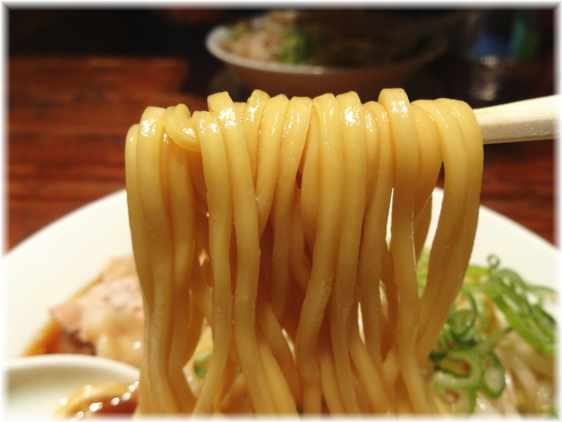 たからや 元気ラーメンの麺