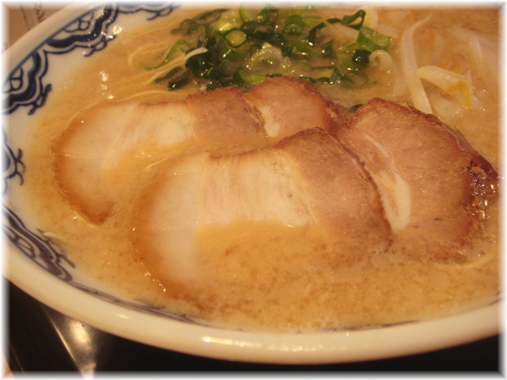 博多らーめん由丸 こくうまらーめんの具