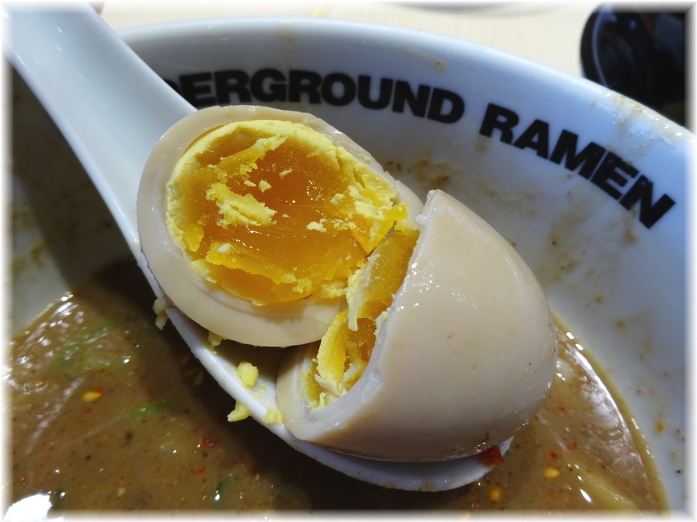 UNDERGROUND RAMEN 頑者 特製辛つけ麺の味玉