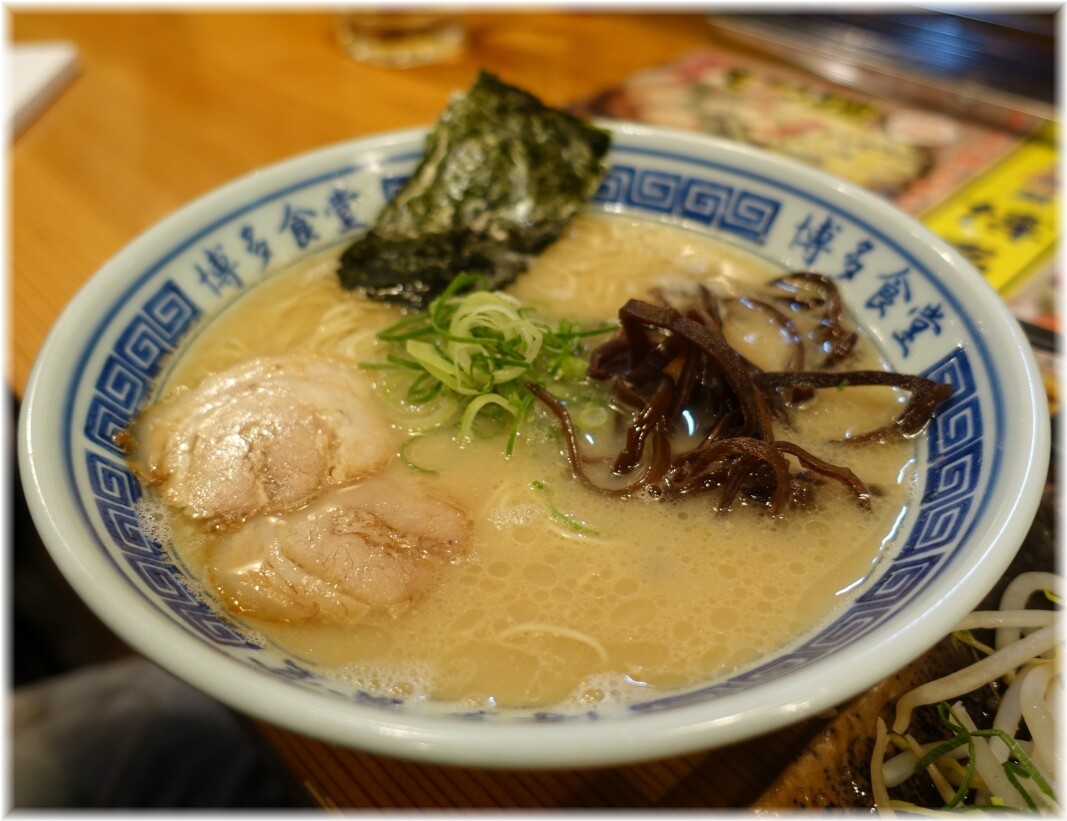 博多食堂濃麻呂 ラーメン