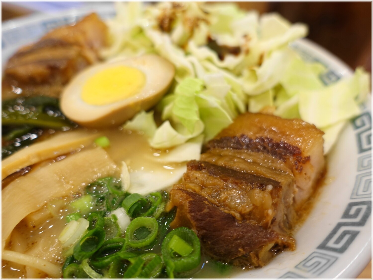 桂花ラーメン新橋虎ノ門店 太肉麺の具