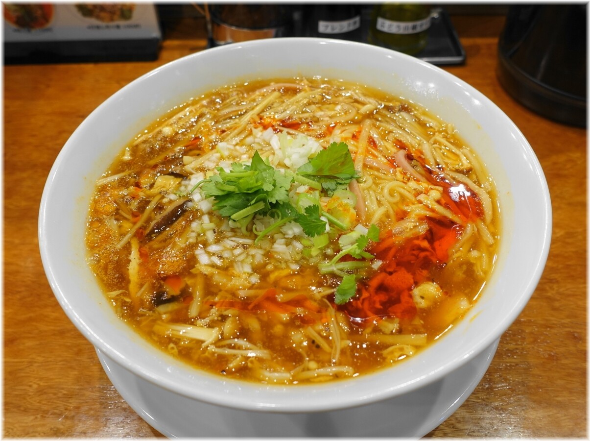 蝋燭屋京橋エドグラン店 酸辣湯麺