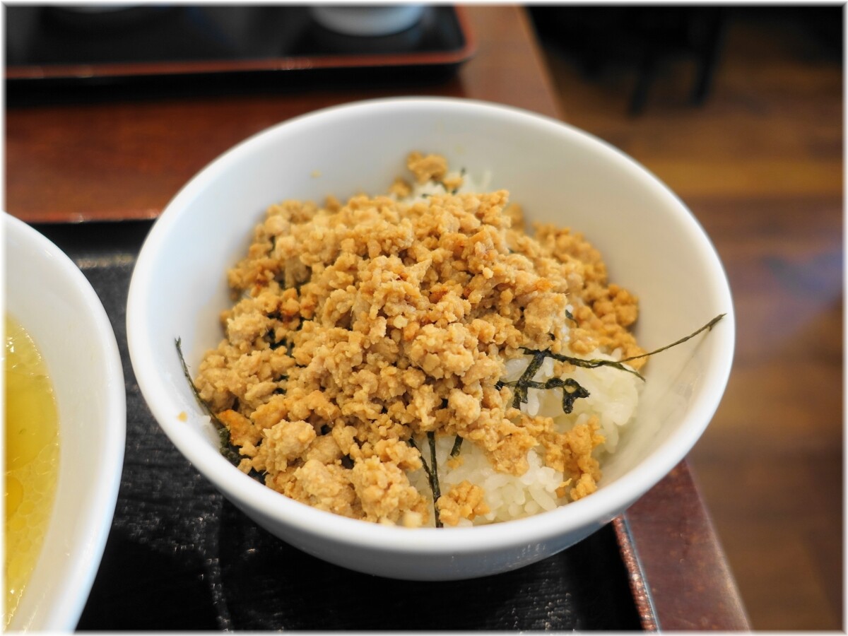 麺屋甍2 生姜焼き鶏そぼろごはん