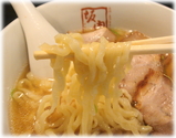 会津喜多方ラーメン坂内 内幸町ガード下店 焼豚ラーメンの麺