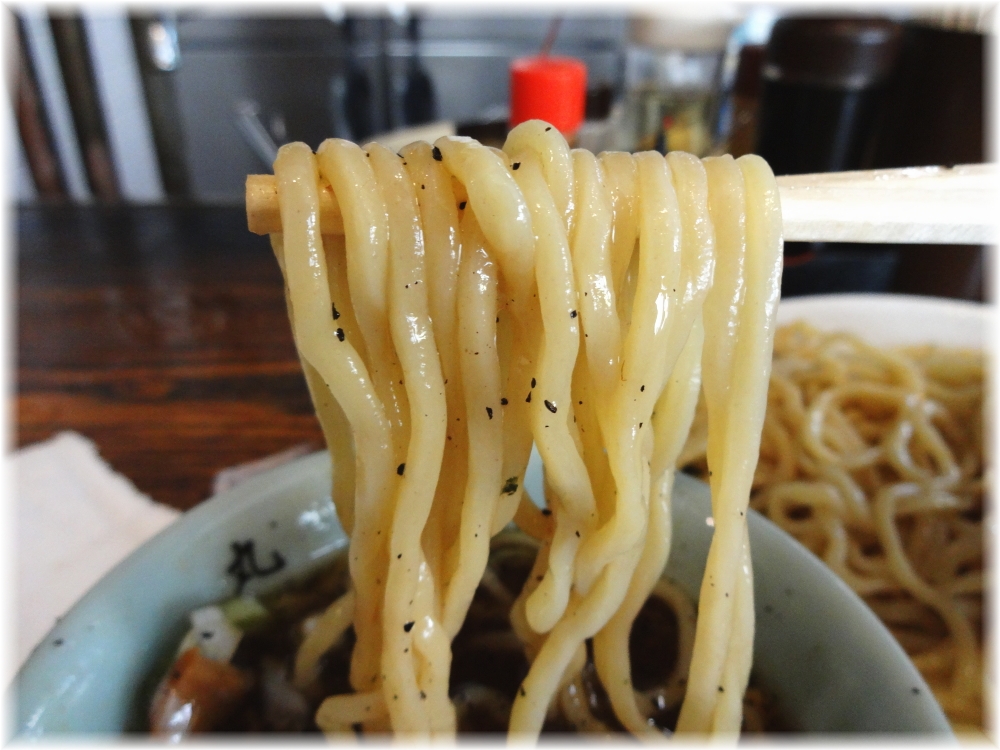 丸長中華そば店 つけそばの麺
