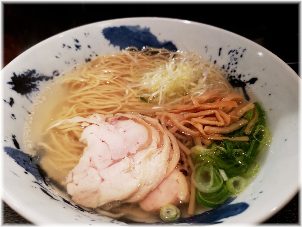 三歩一 鶏そばの具