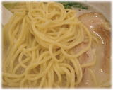 大井町らーめん 塩とんこつの麺