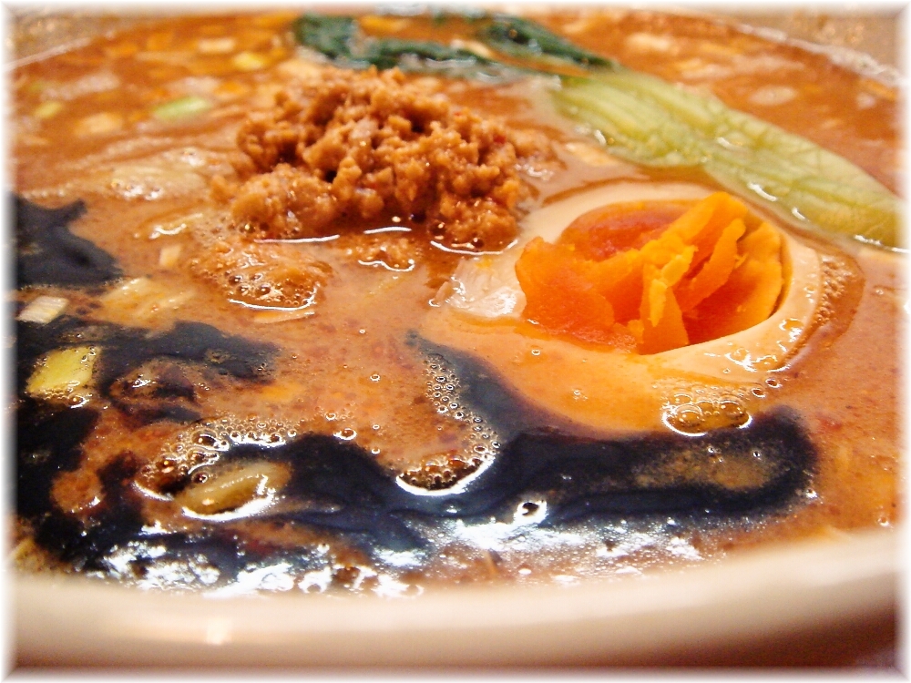 本家博多担々麺RON 坦々麺のスープ