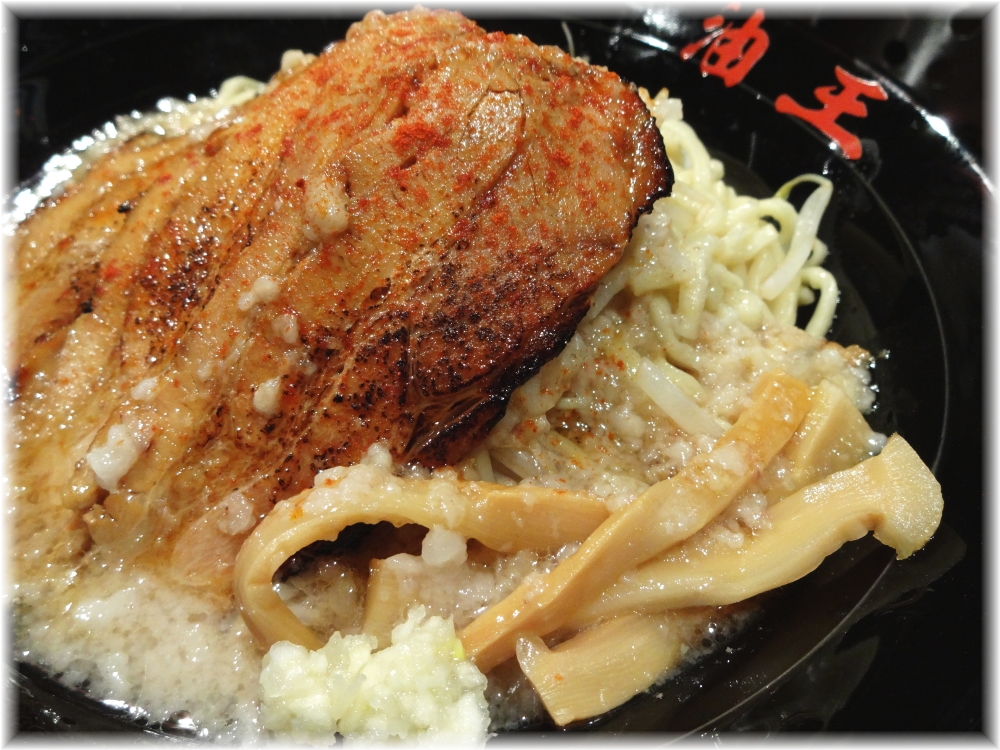 油王 鶏豚油そばの具