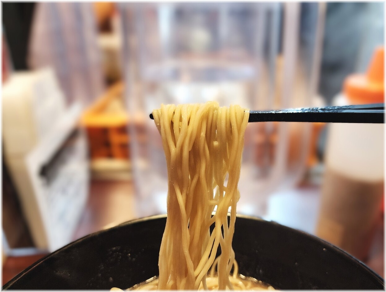もとまる2 らーめんの麺