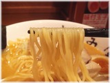 むつみ屋 赤味噌らーめんの麺