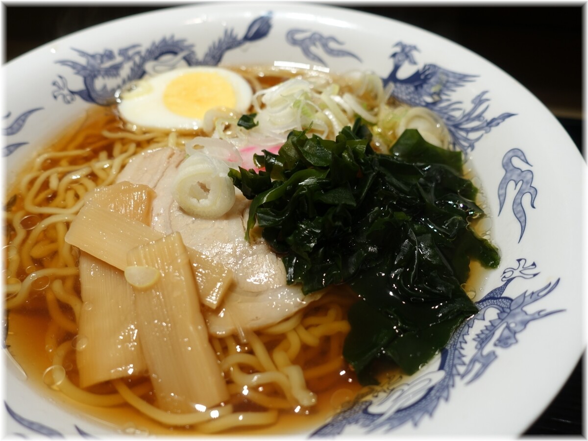 名代富士そば渋谷下田ビル店 昔ながらの醤油ラーメンの具