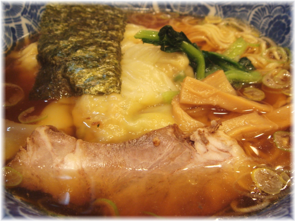 ら麺亭 ワンタン麺の具