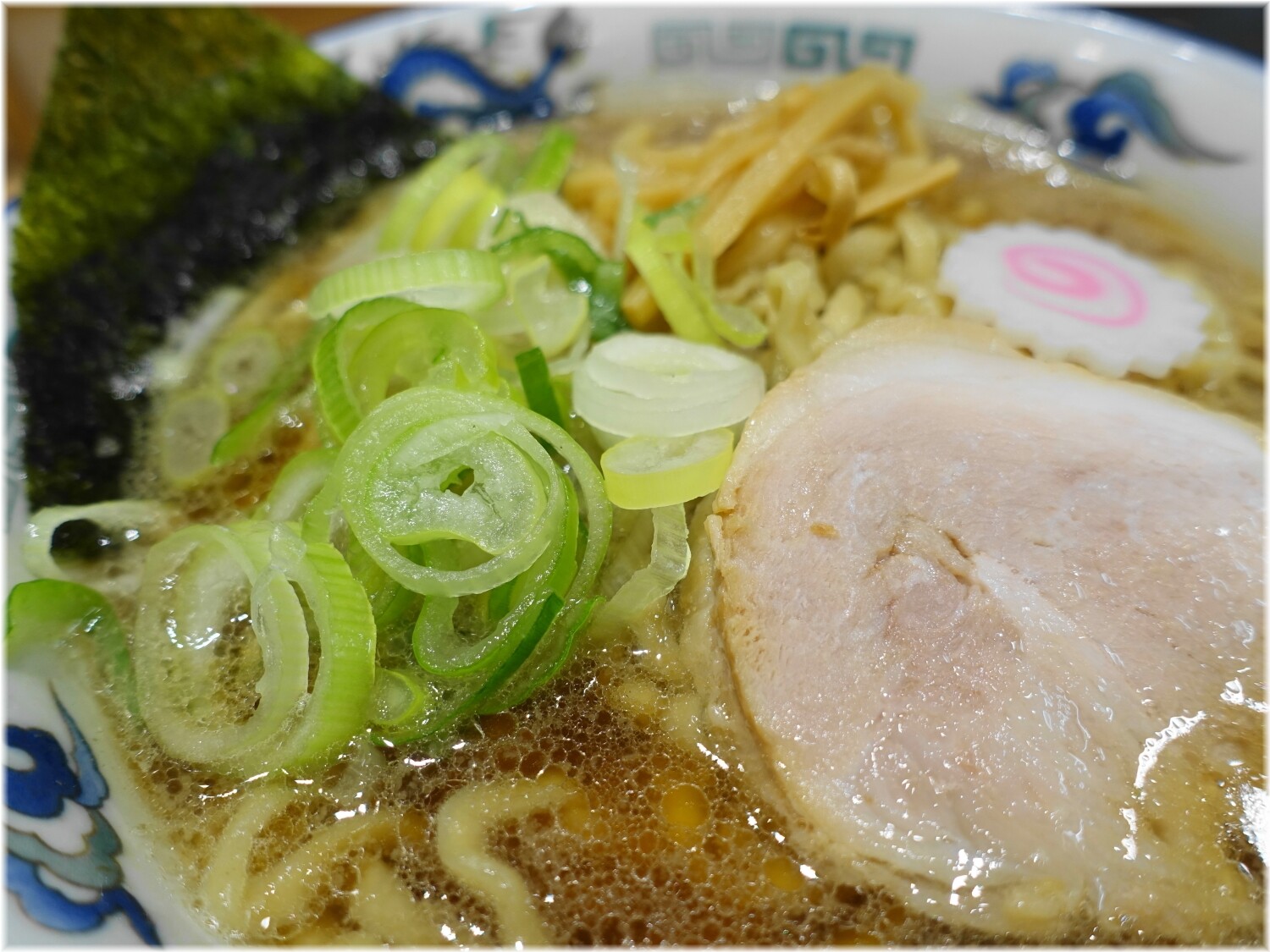 舎鈴アトレ川崎店5 らーめん(並盛)の具2