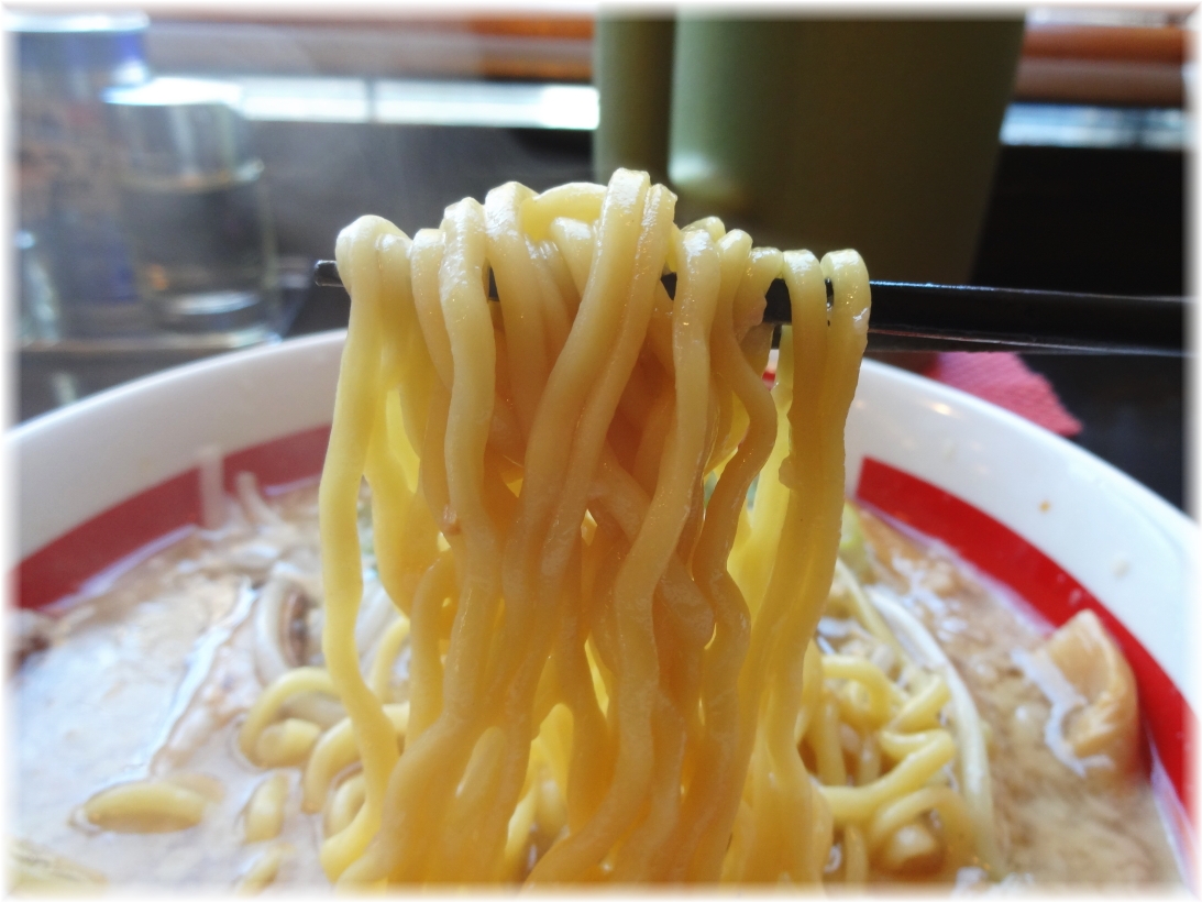千石自慢らーめん らーめんの麺
