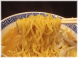 西麻布どぎゃん 味噌バターラーメンの麺