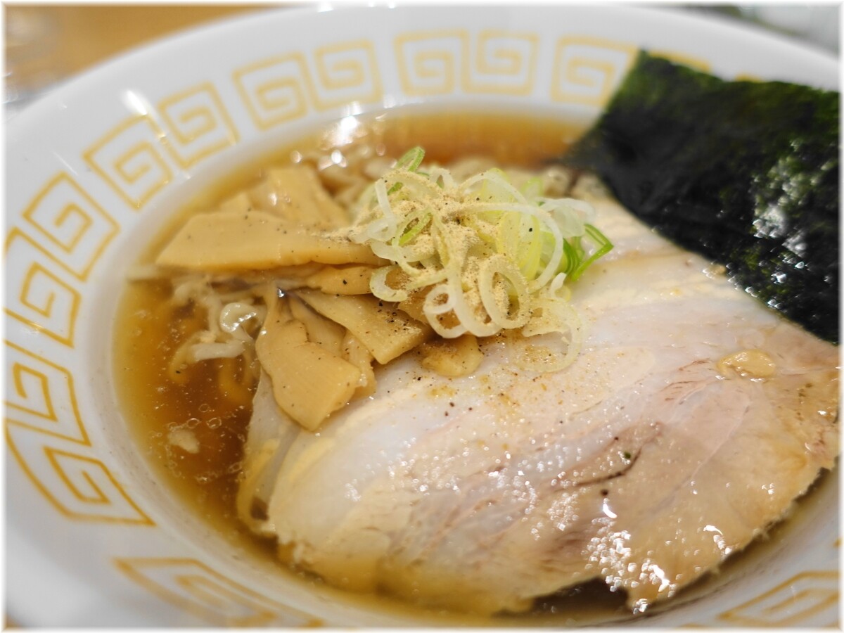 るうすと 煮干し中華(並)の具