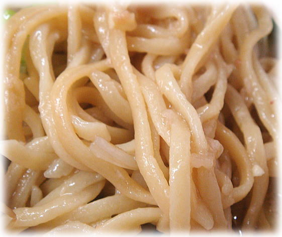 のスた 太麺正油ラーメンの麺